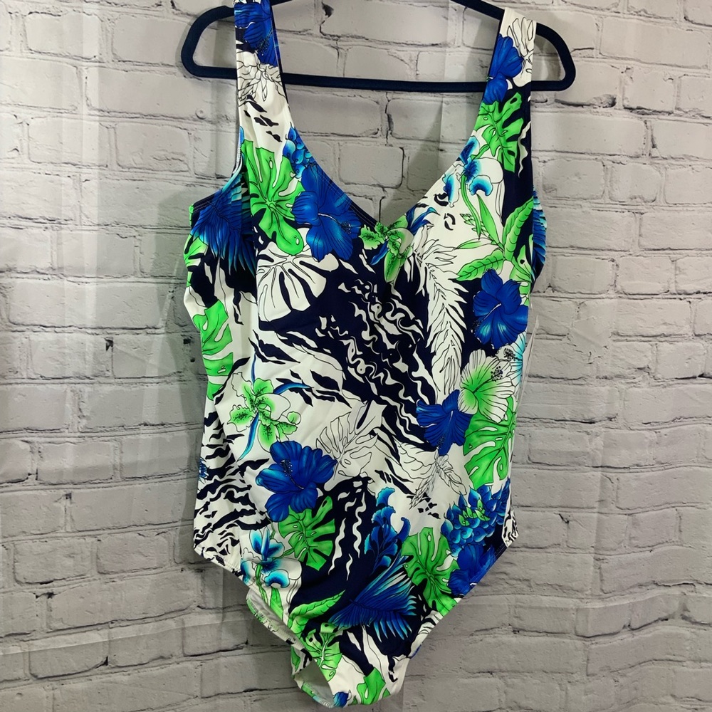 Women’s Sillouette Swimwear